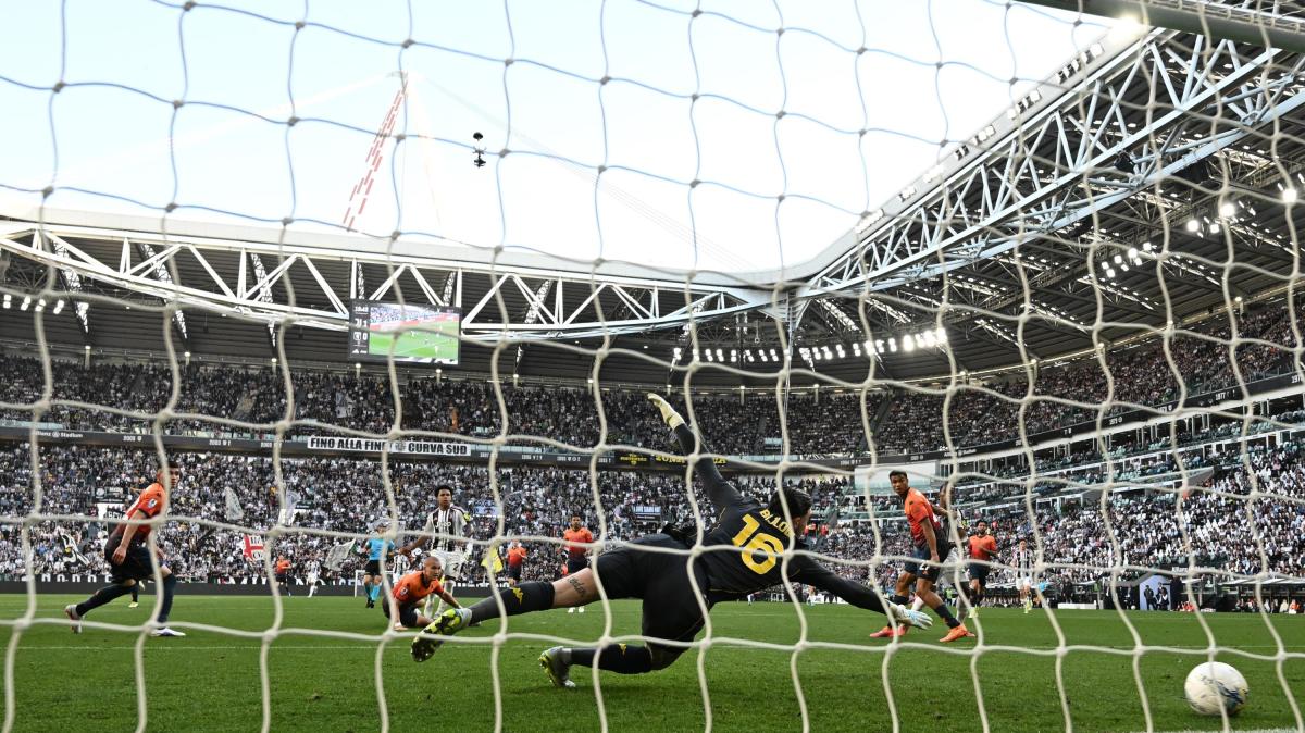 The Director's View: Lautaro's Absence is Significant, But Can Napoli Win All Their Games?